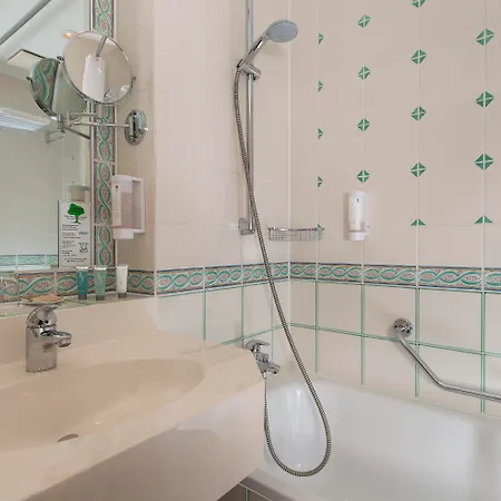 Tryp By Wyndham Centre Otel