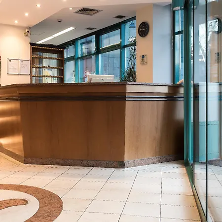 Tryp By Wyndham Centre Otel