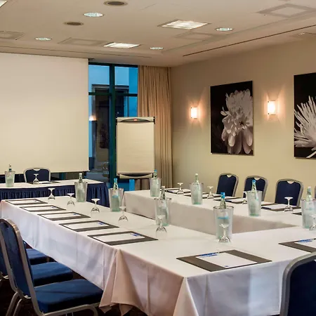 Otel Tryp By Wyndham Centre Köln