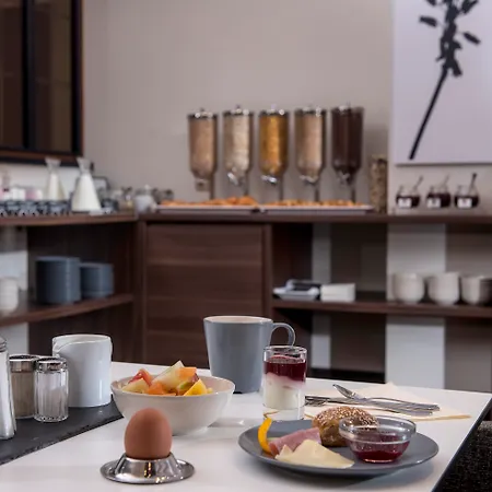 Otel Tryp By Wyndham Centre Köln