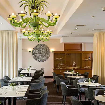 Tryp By Wyndham Centre